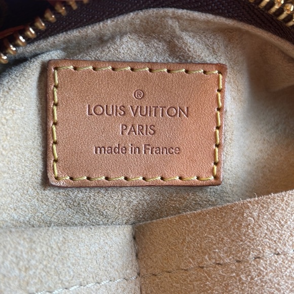 [SOLD] Louis Vuitton Etoile City GM Shoulder Bag Monogram Purse Turn … - Picture 17 of 17